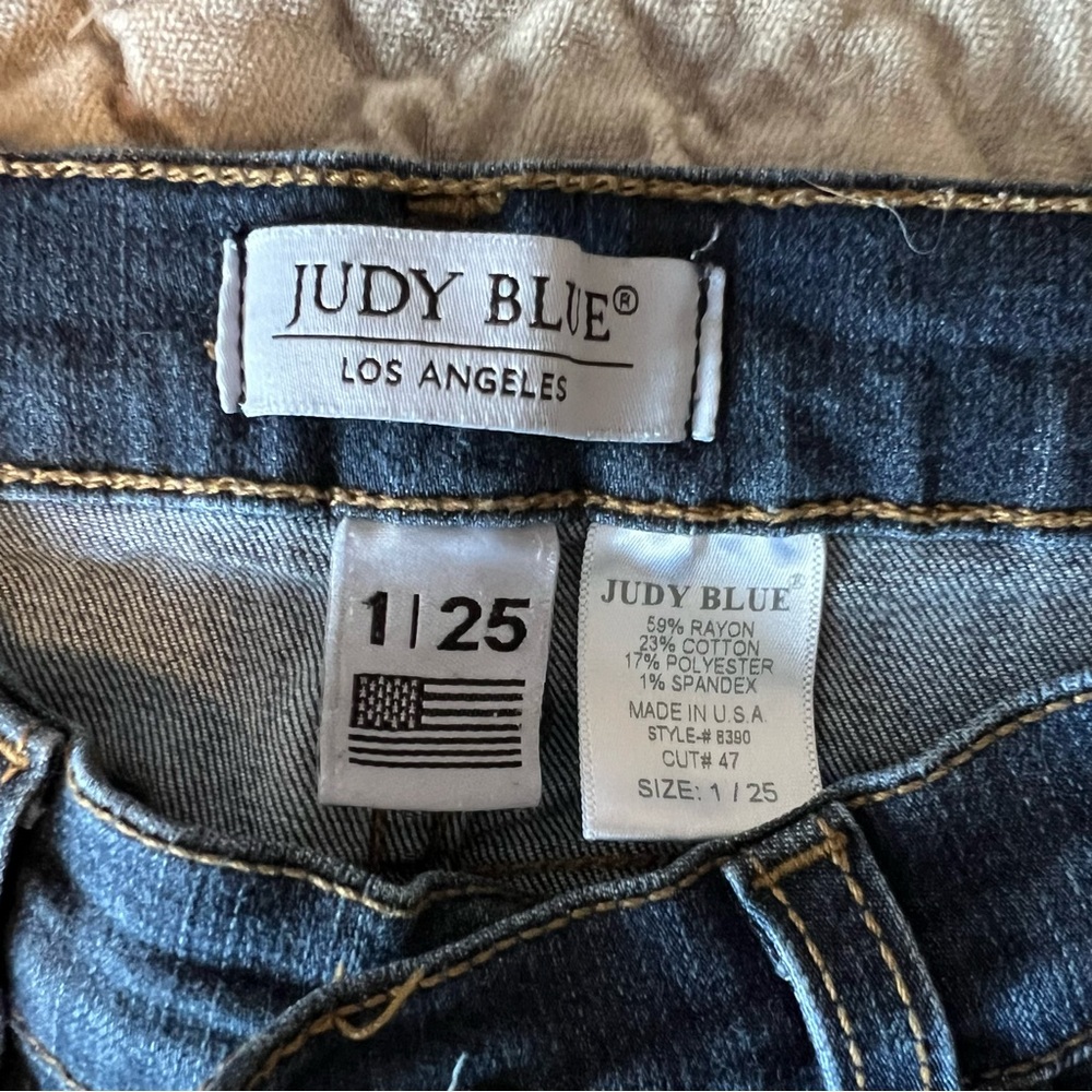 Judy Blue skinny jeans, size 1/25 - Picture 4 of 10